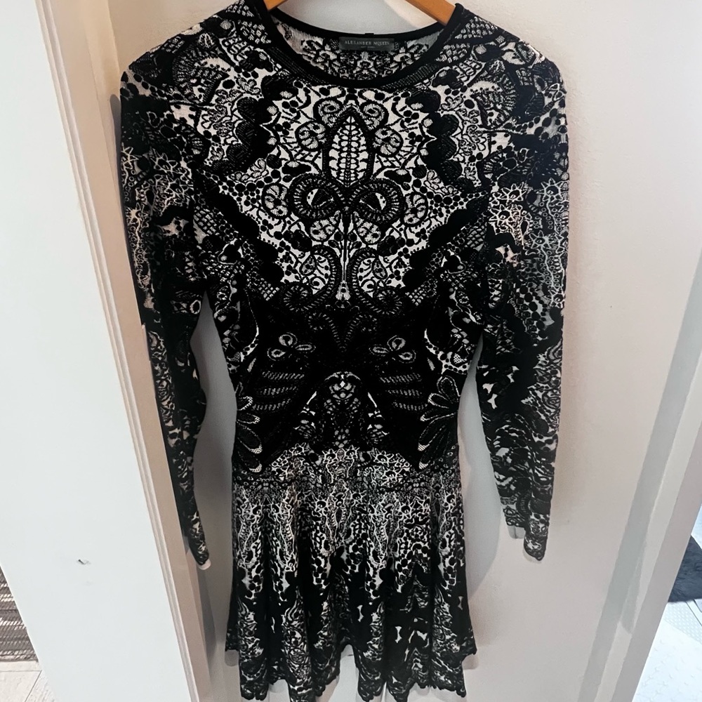 Lace print Alexander McQueen sweater dress
